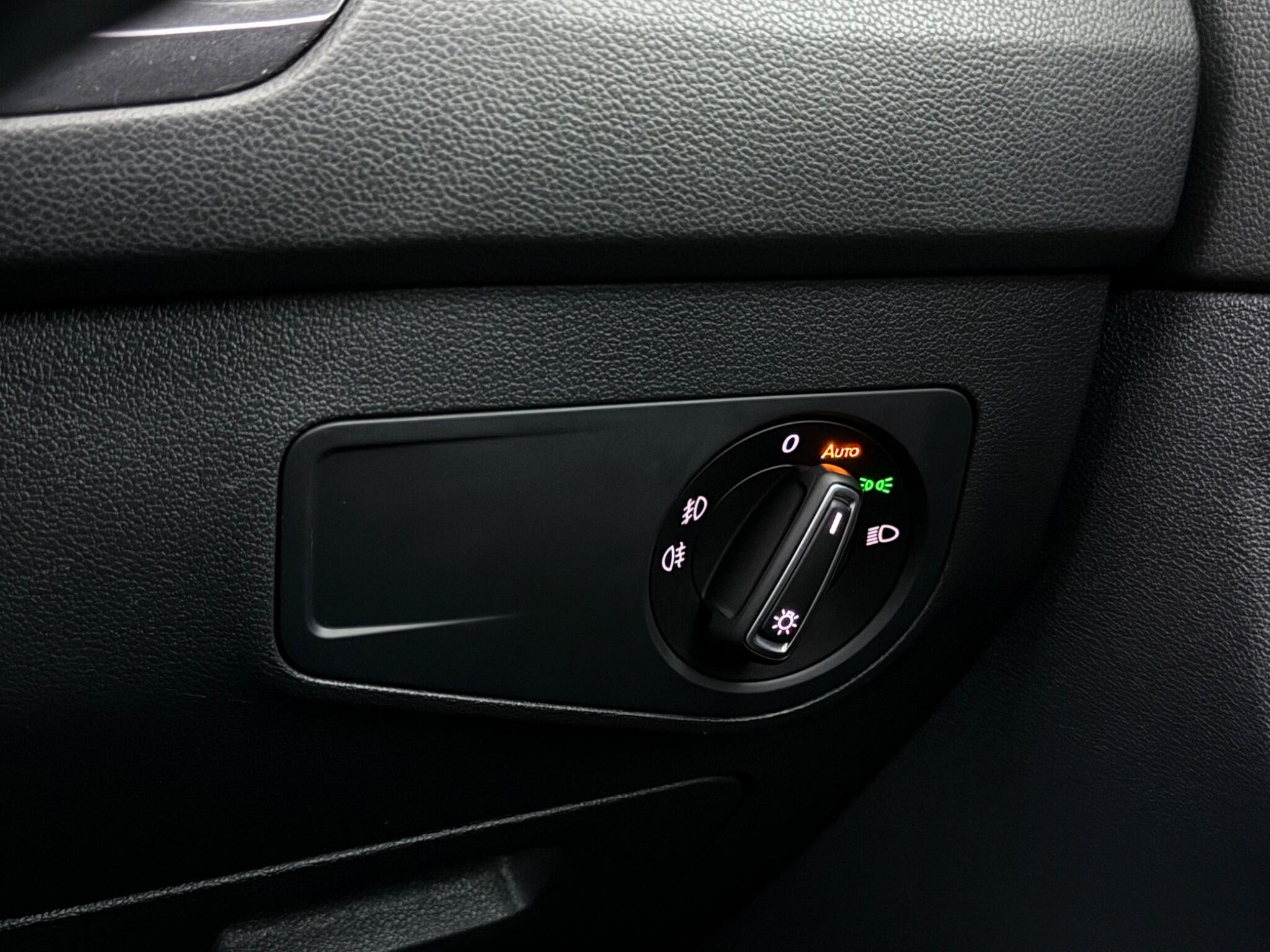 Volkswagen Tiguan view 19