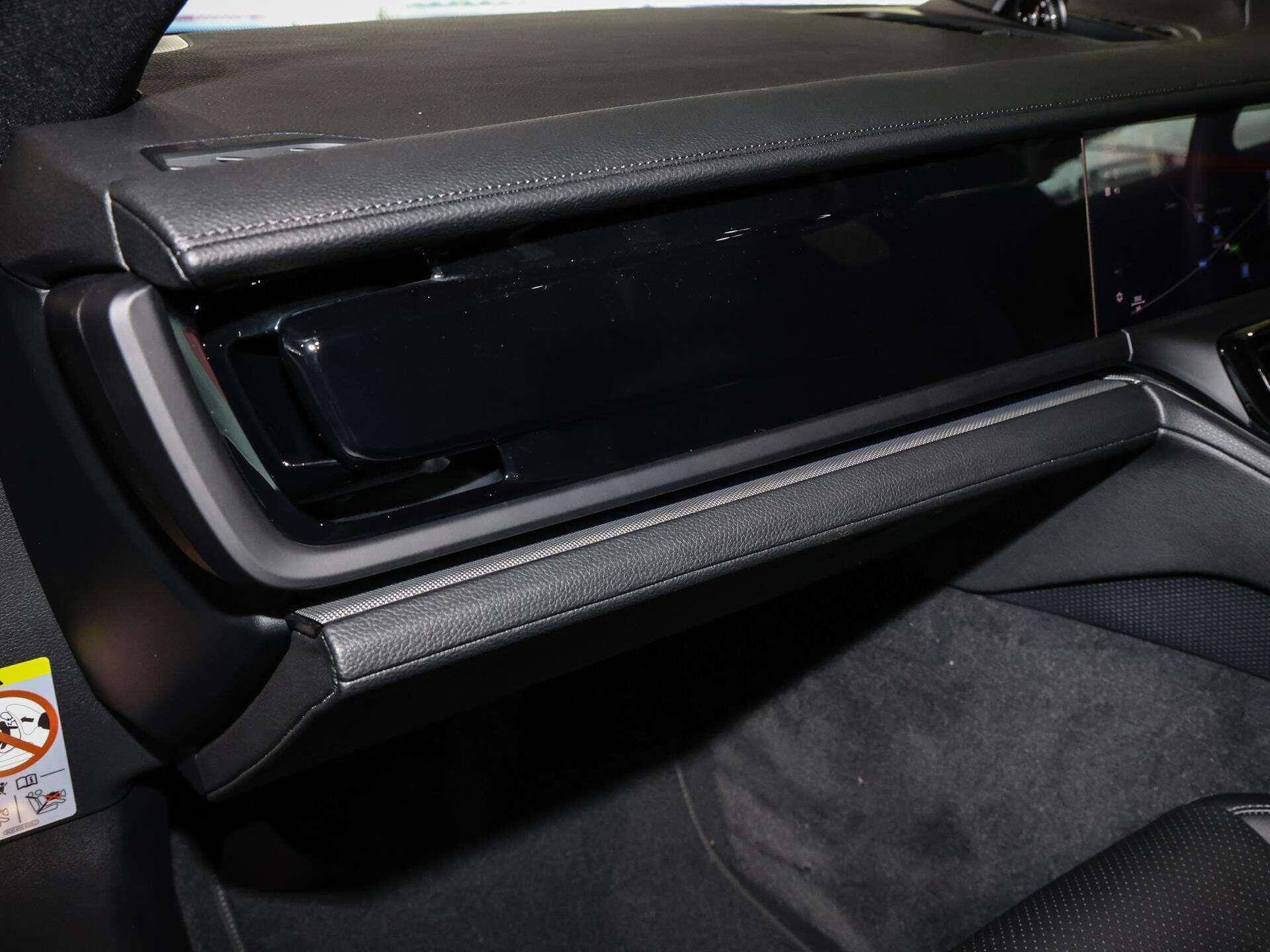 Porsche Panamera view 28