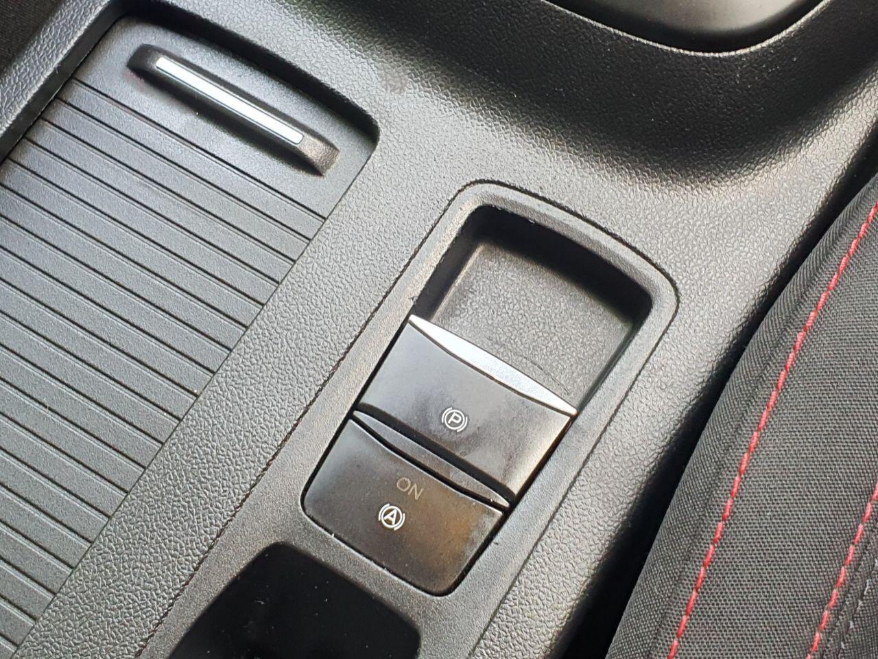 Ford Focus view 36