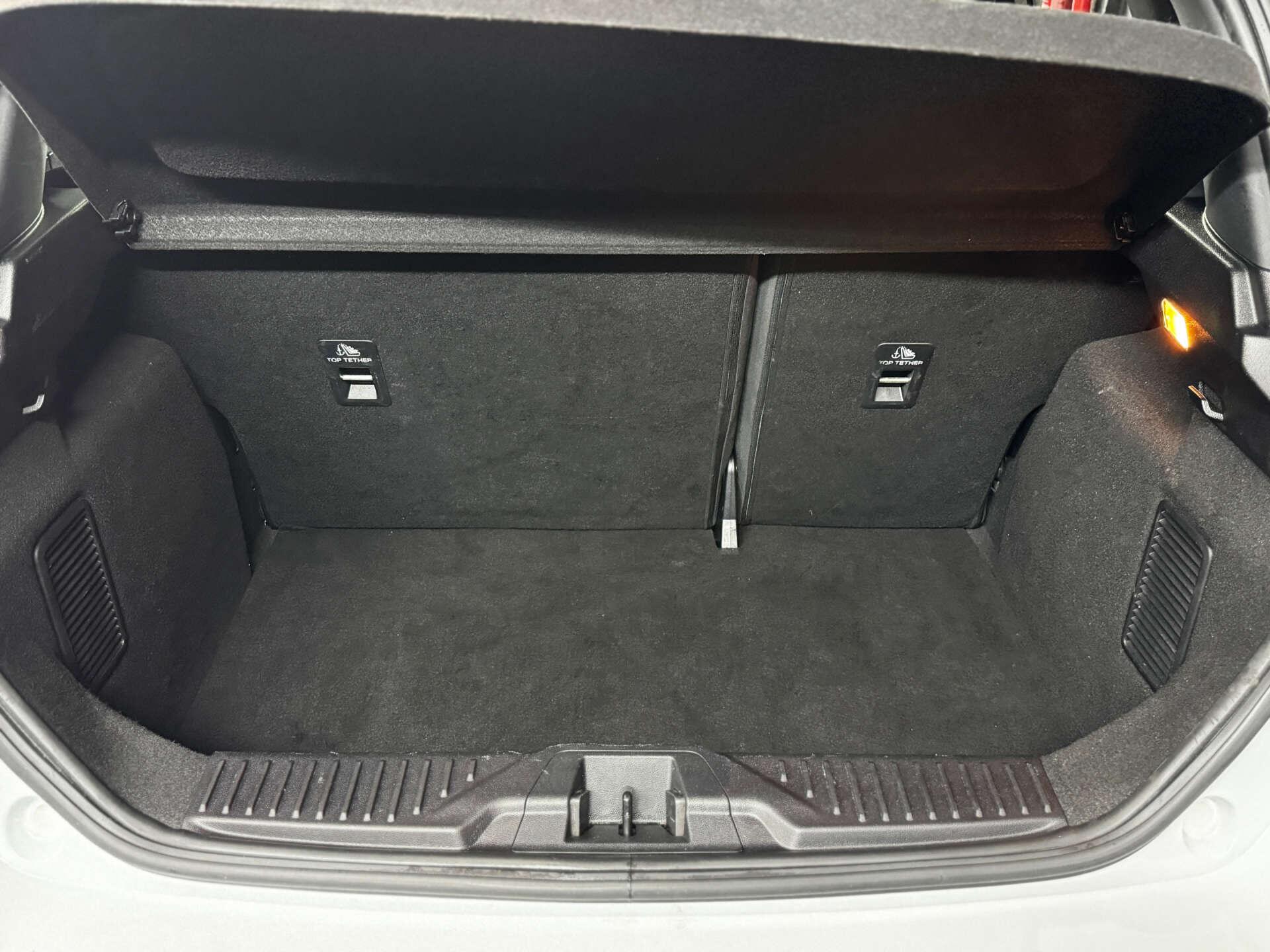 Ford Fiesta view 64
