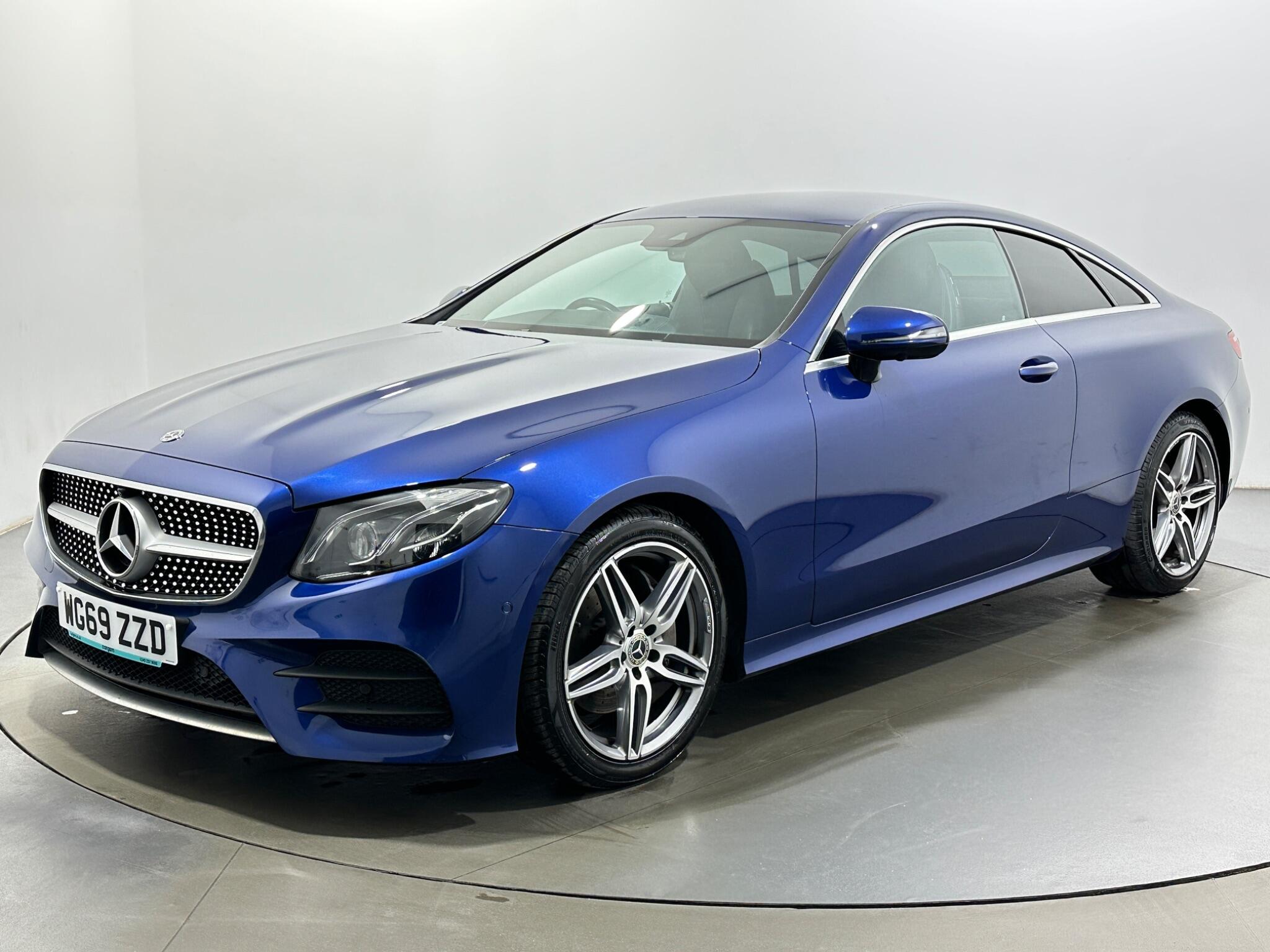 Mercedes-Benz E-Class view 4