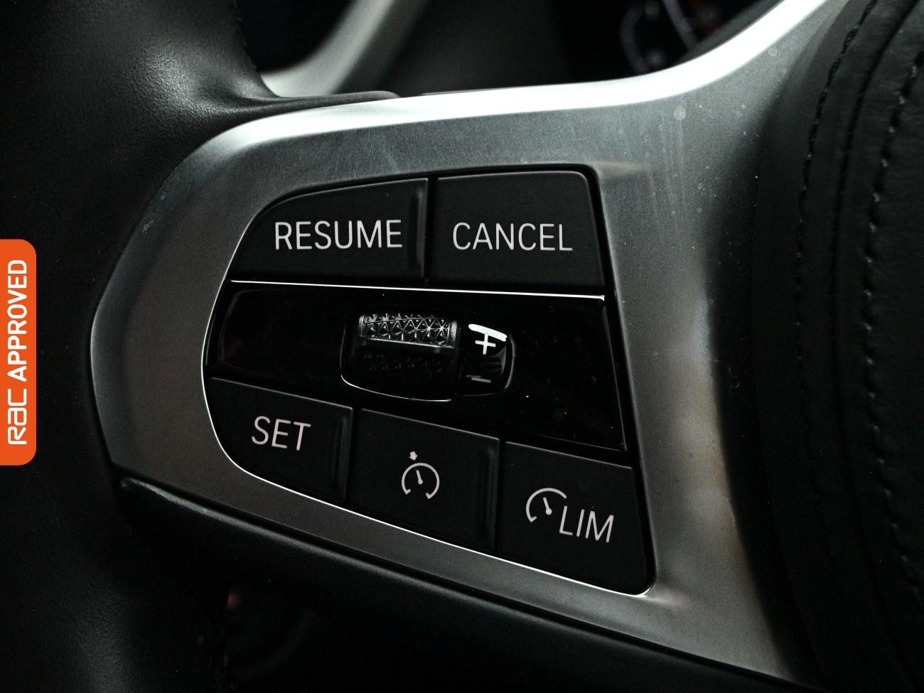BMW 1 Series view 24