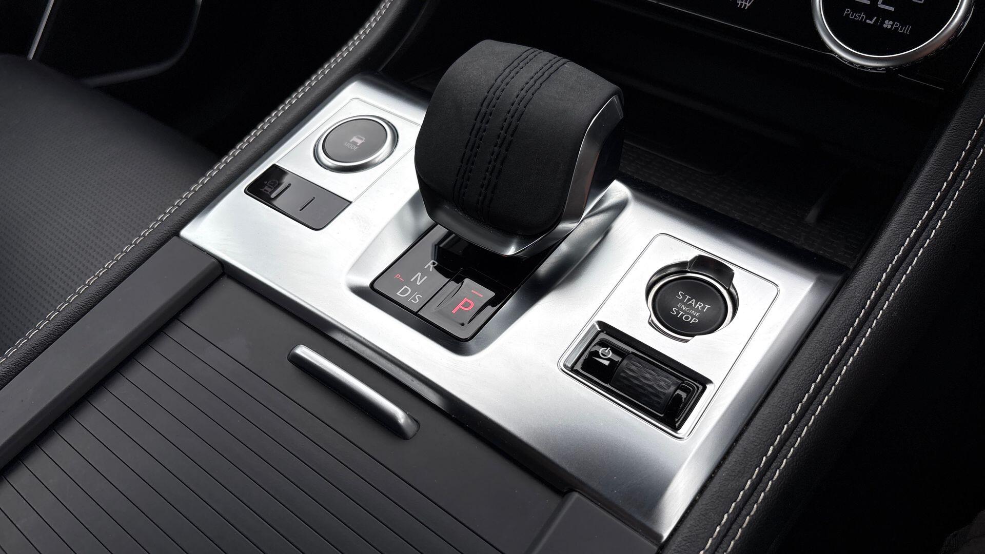 Jaguar F-Pace view 13