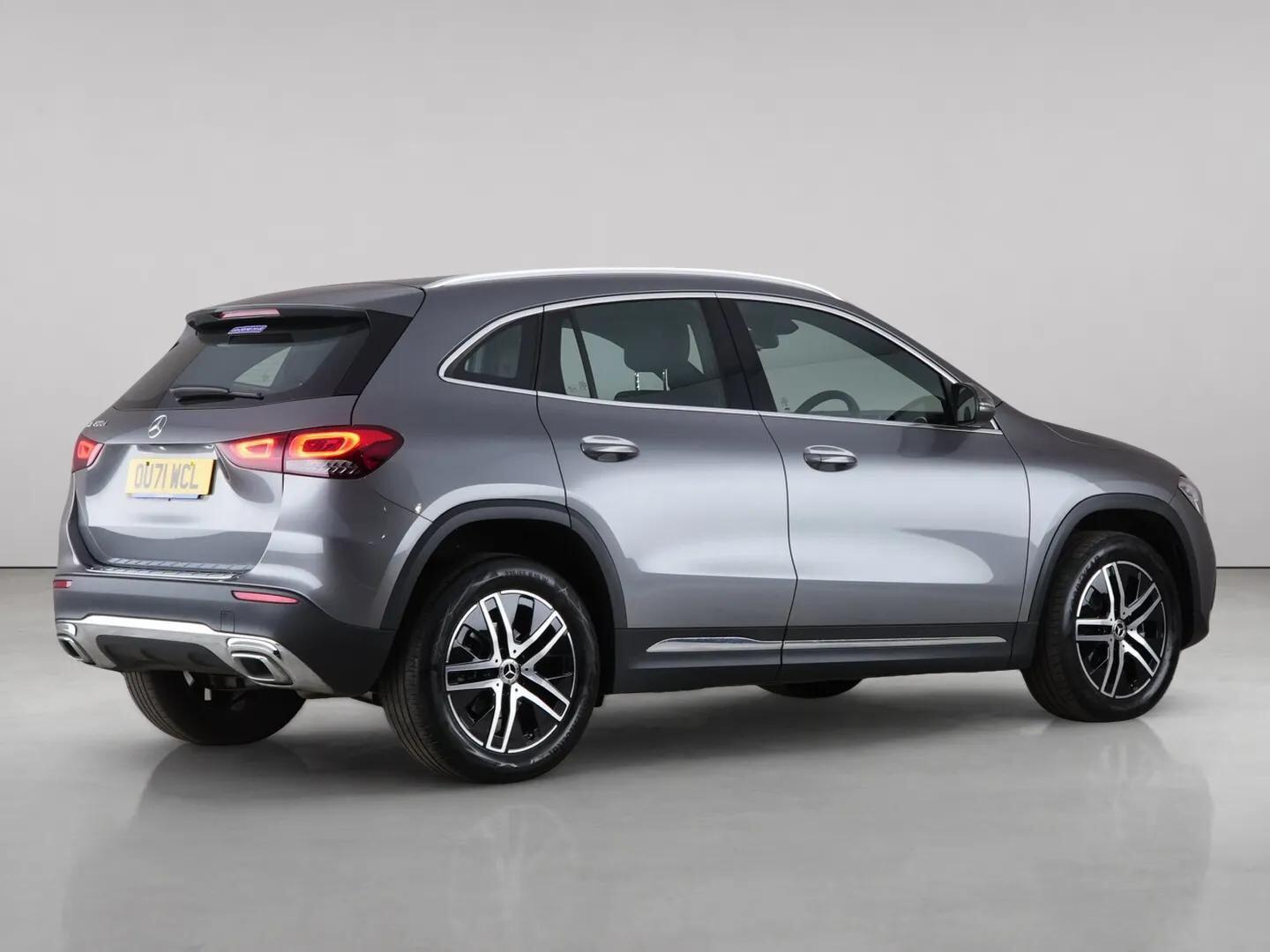 Mercedes-Benz Gla view 8
