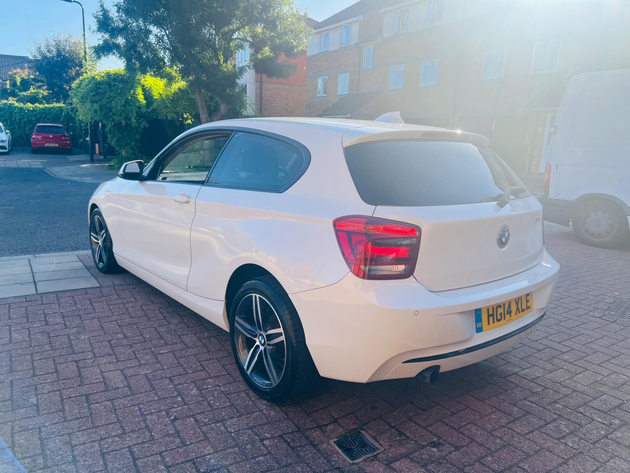 BMW 1 Series view 18
