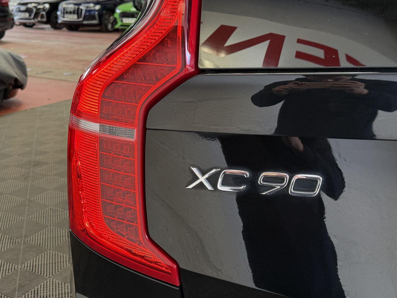 Volvo XC90 view 28