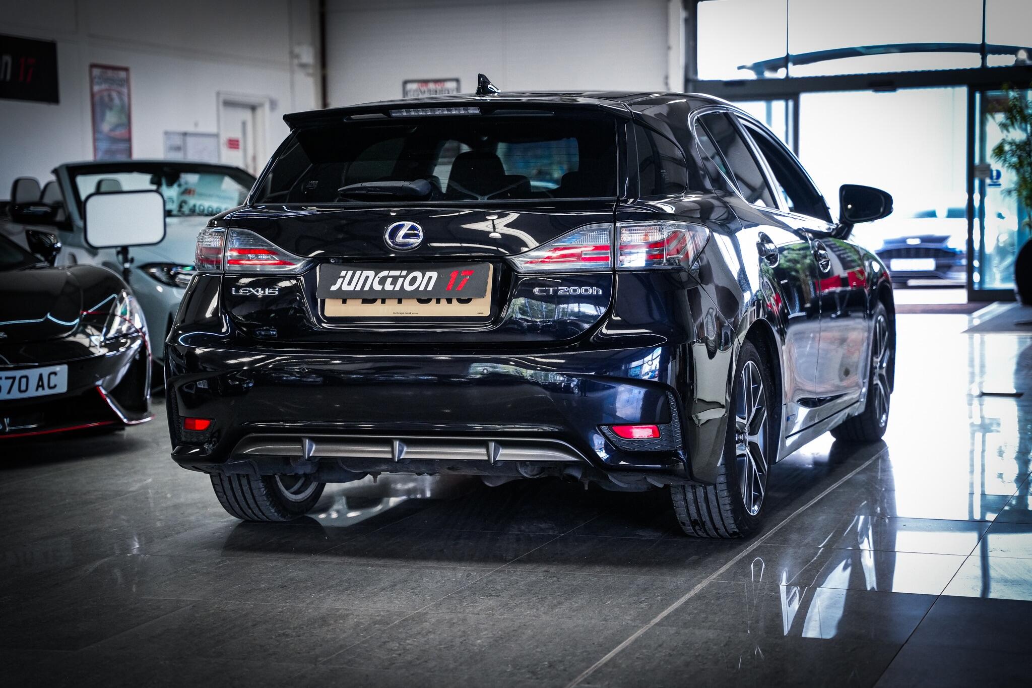 Lexus CT view 15