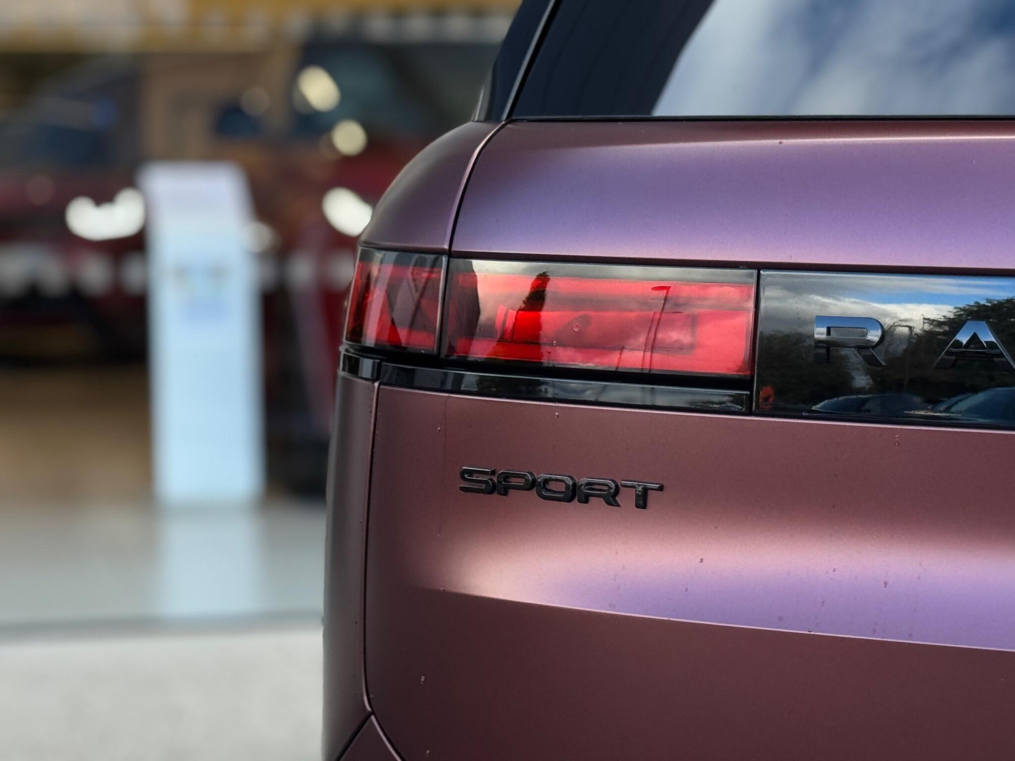 Land Rover Range Rover Sport view 18