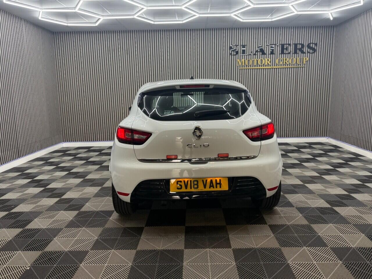 Renault Clio view 29