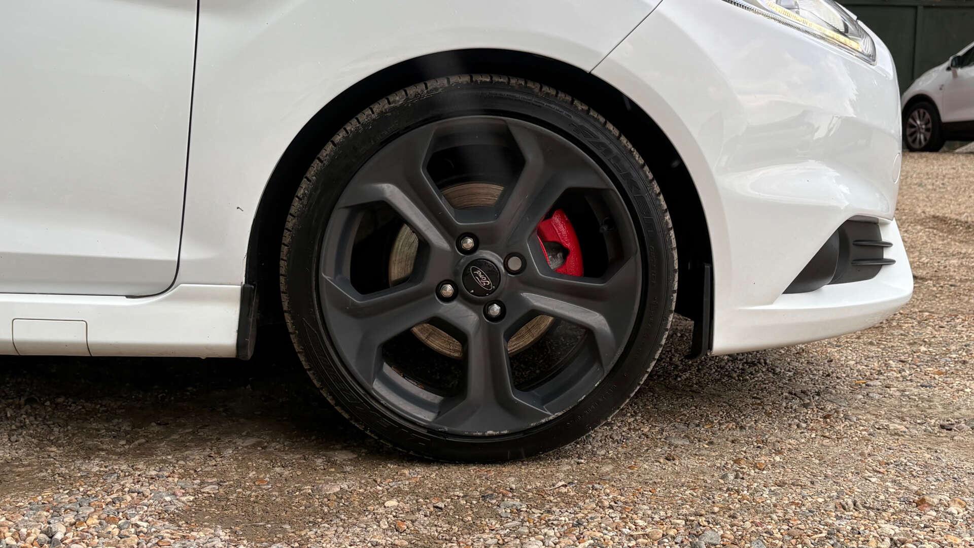 Ford Fiesta view 32