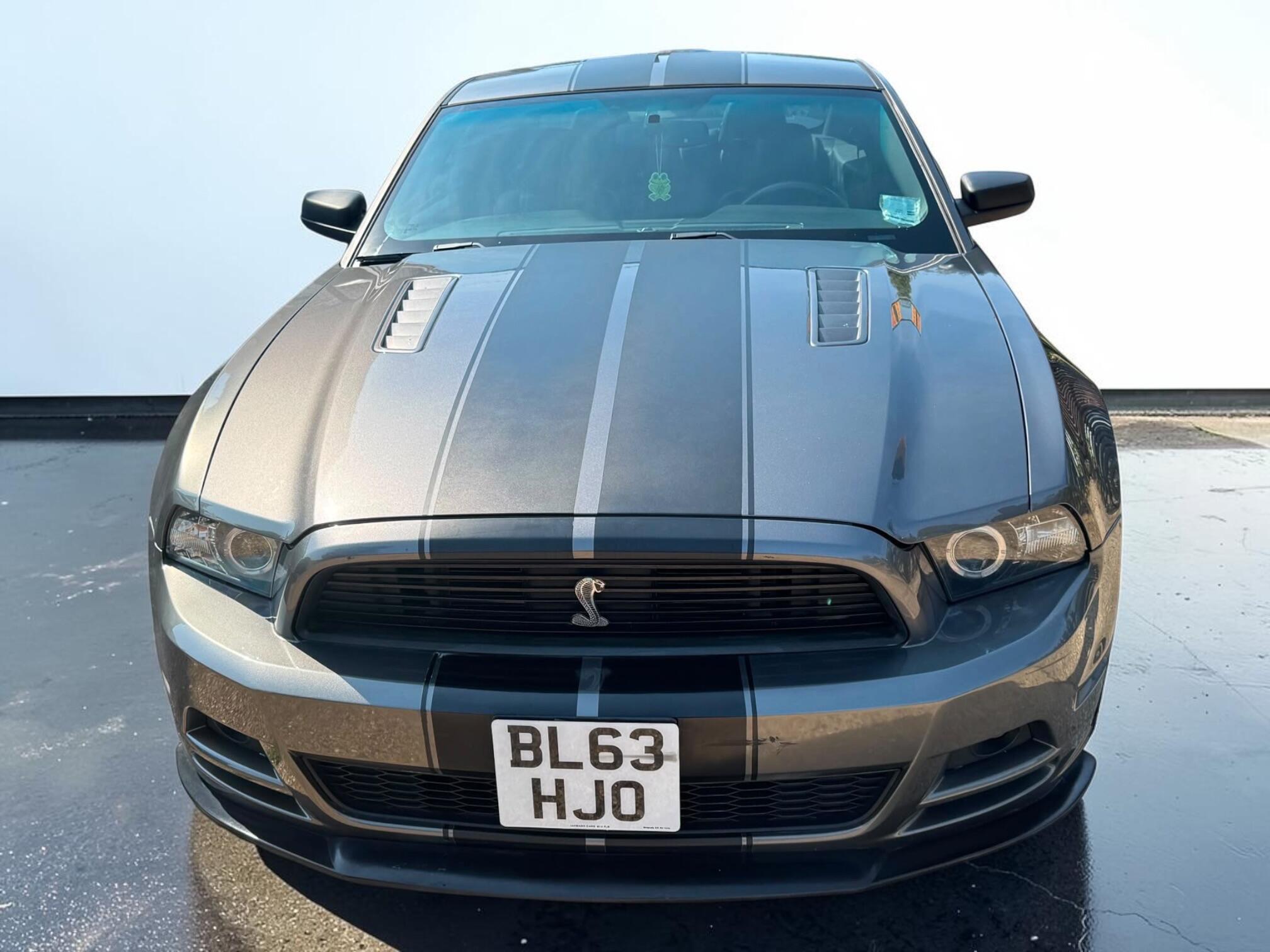 Ford Mustang view 3