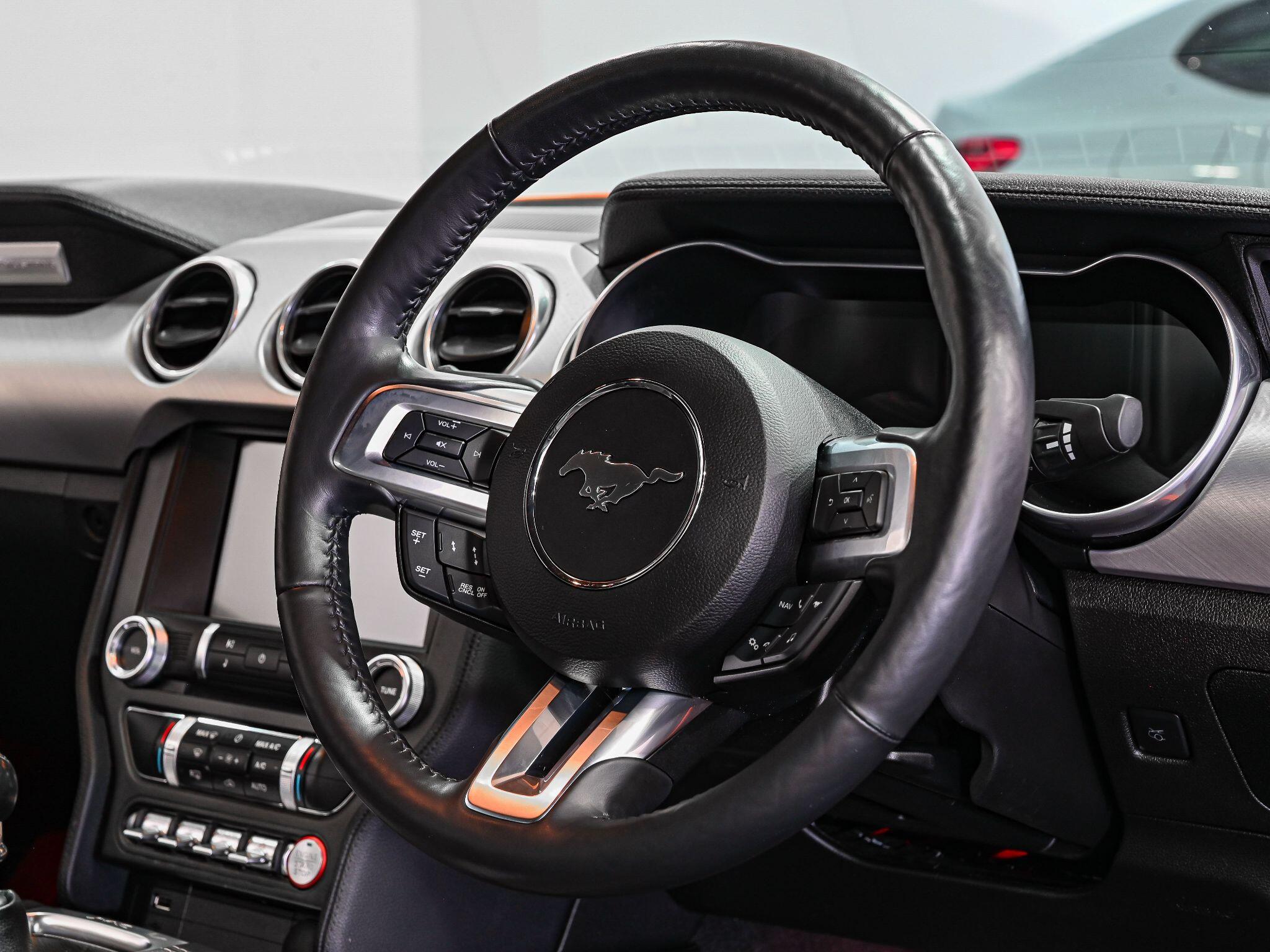 Ford Mustang view 7