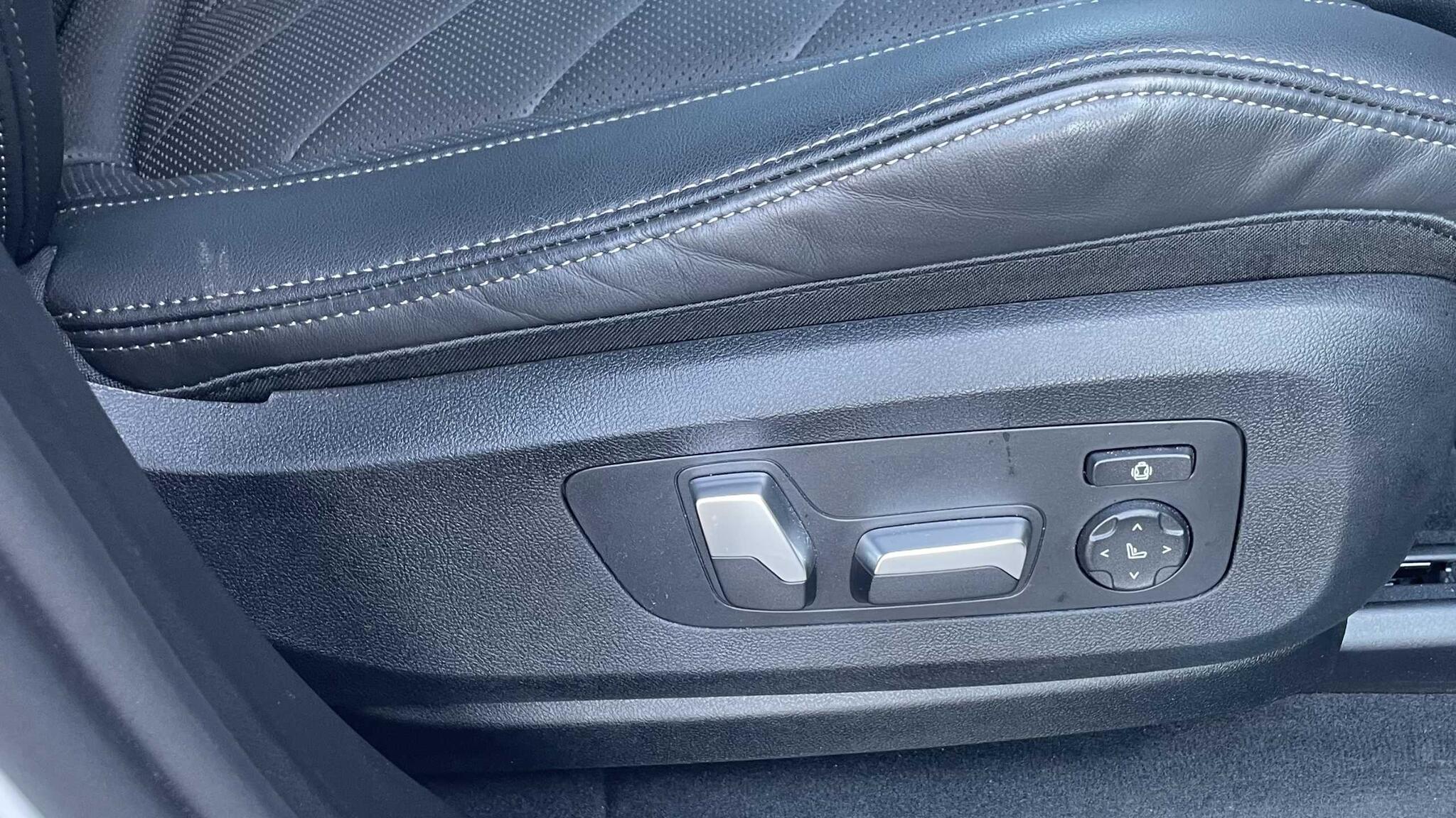 BMW X5 view 34