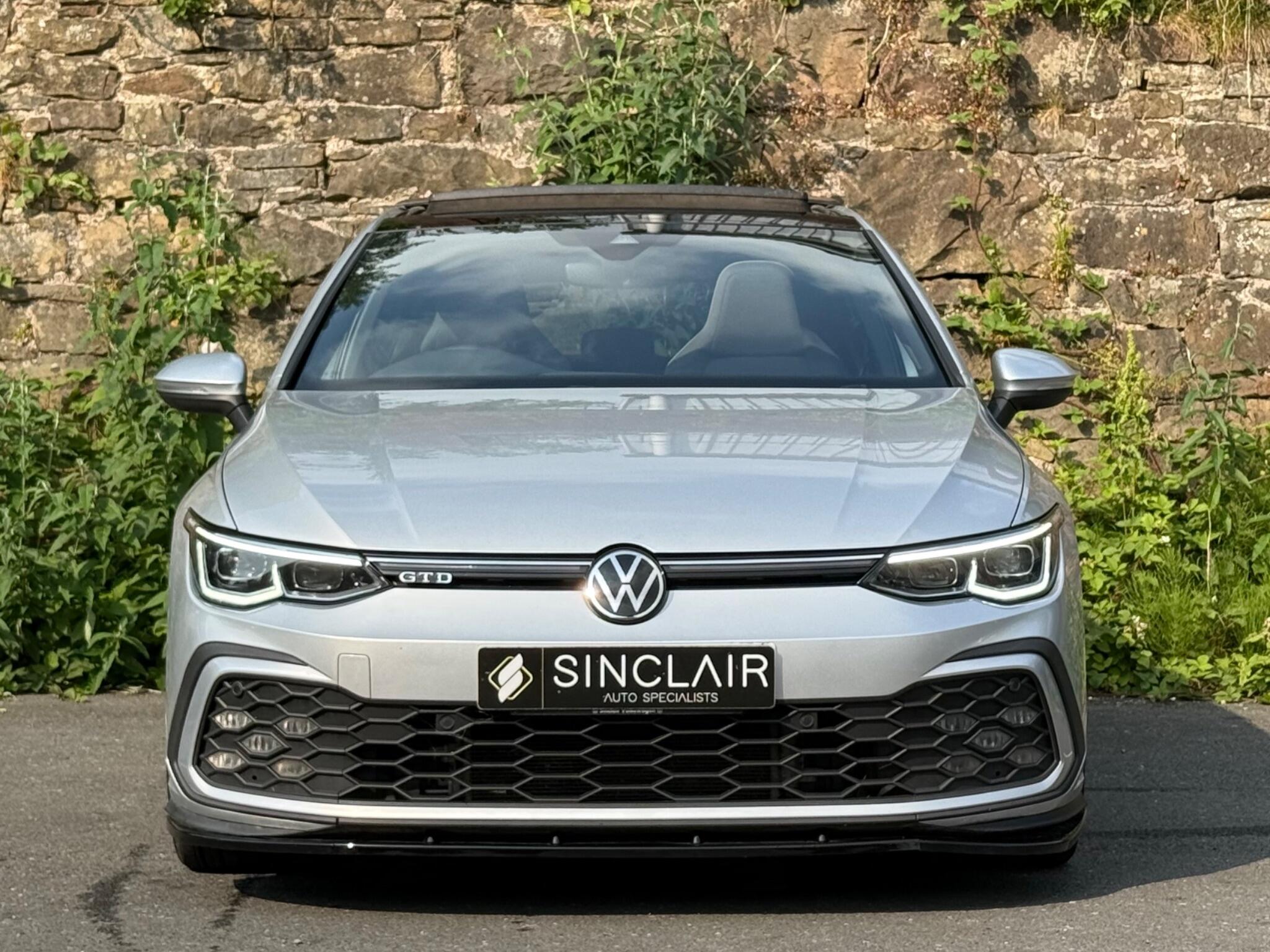 Volkswagen Golf view 2