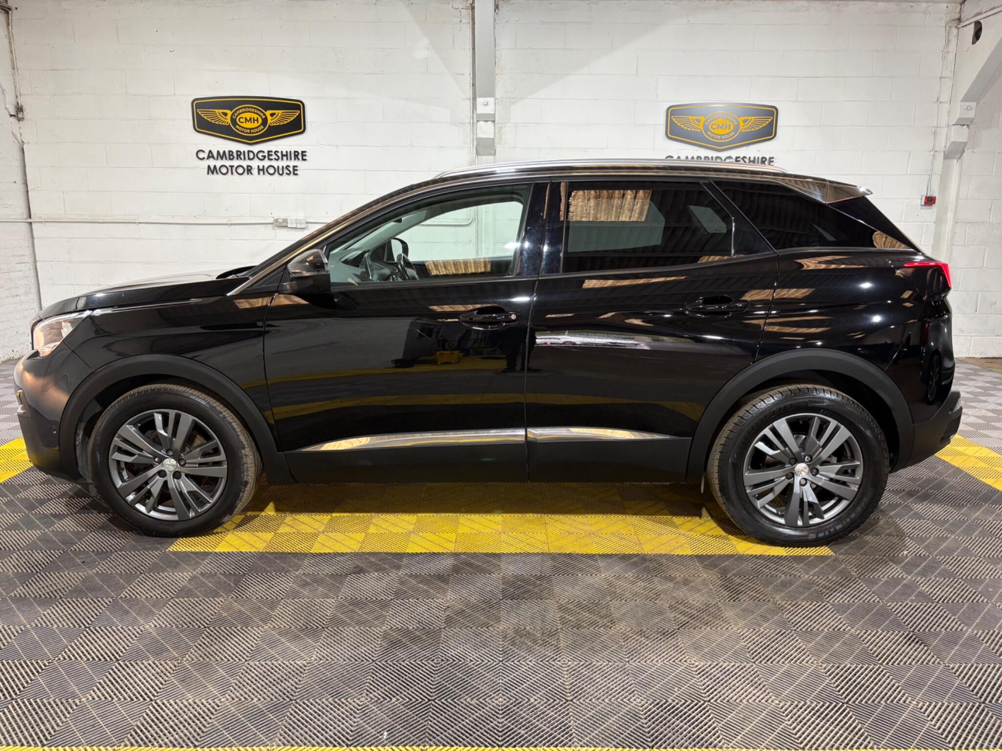 Peugeot 3008 view 10