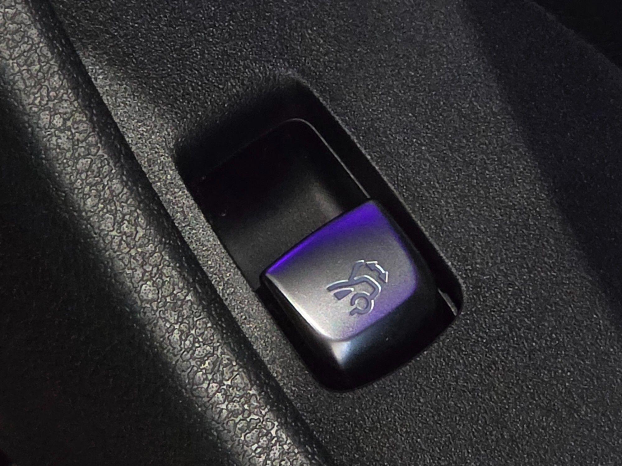 Mercedes-Benz E-Class view 123