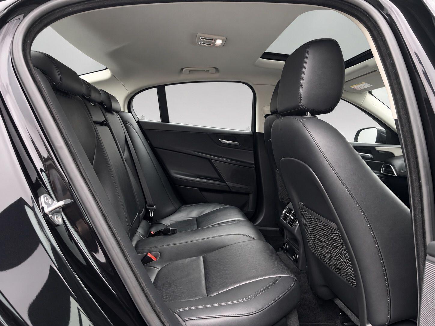 Jaguar Xe view 29