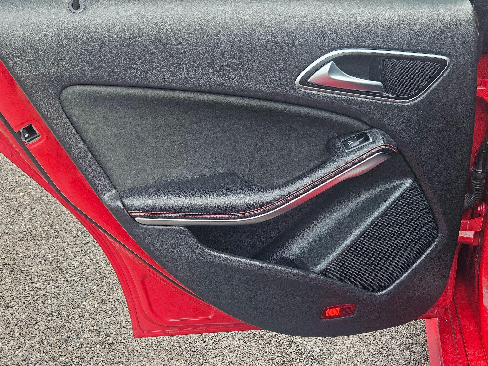 2017 Mercedes-Benz CLA image 32