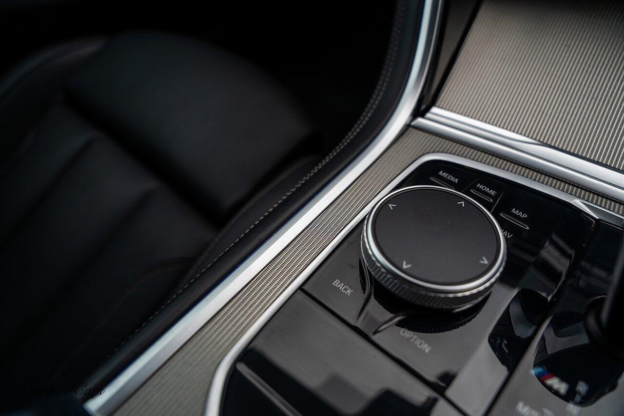 BMW 8 Series view 48