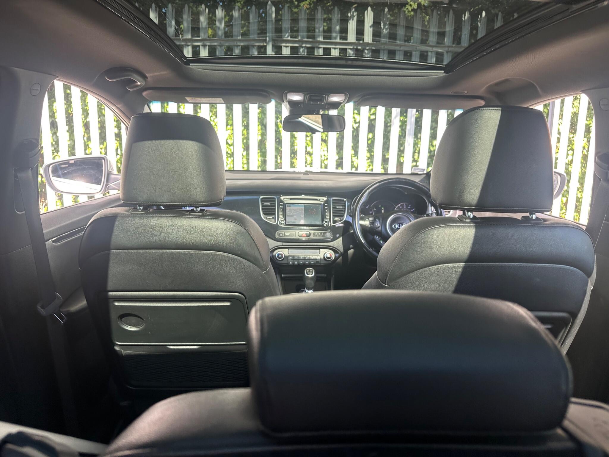 Kia Carens view 10