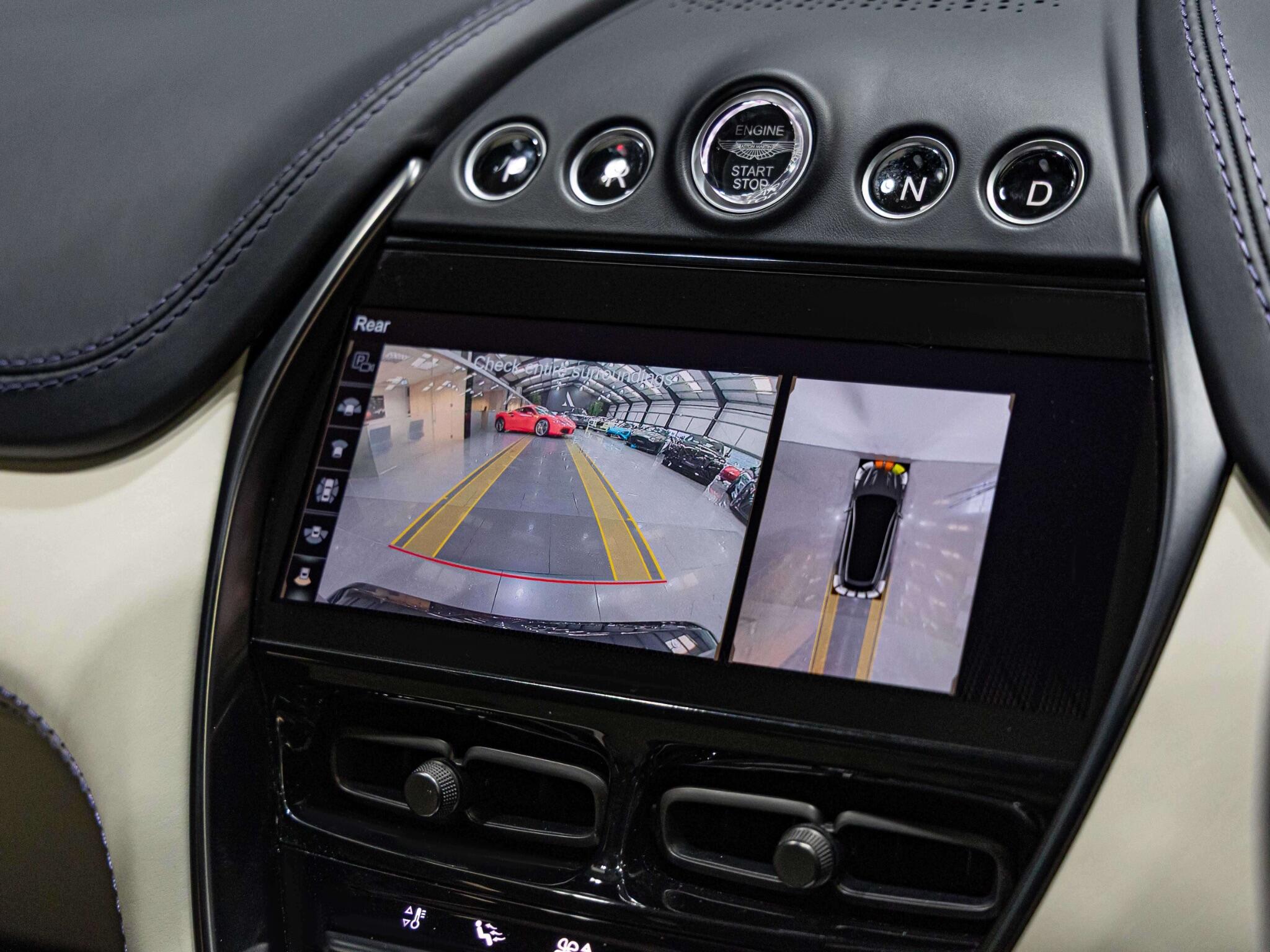 Aston Martin DBX view 22
