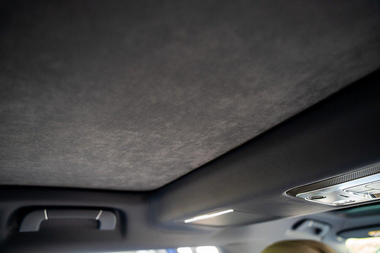 Bentley Flying Spur view 86