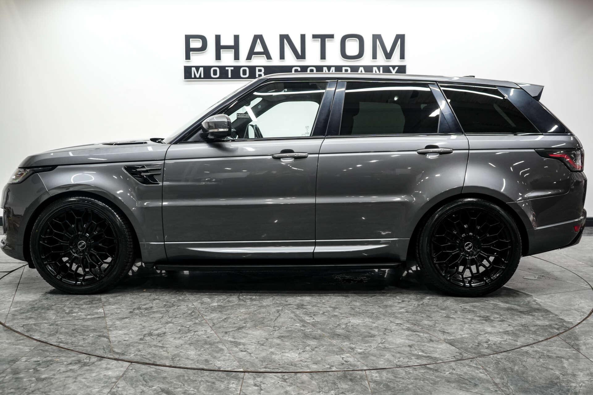 Land Rover Range Rover Sport view 3