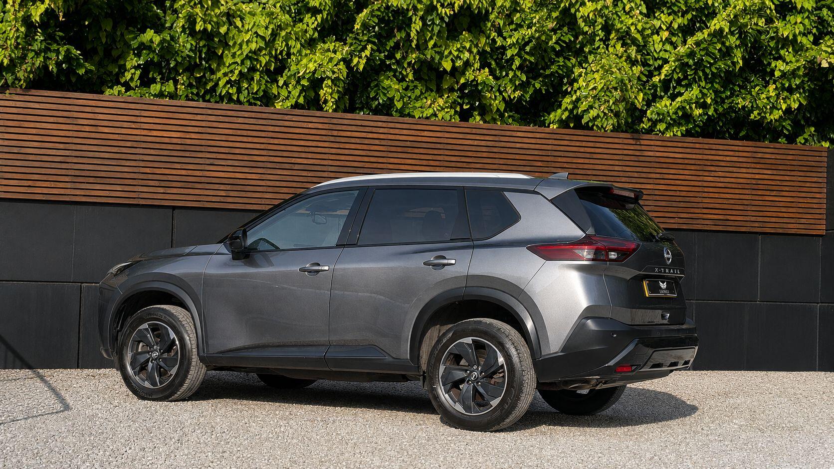 Nissan X-Trail view 9