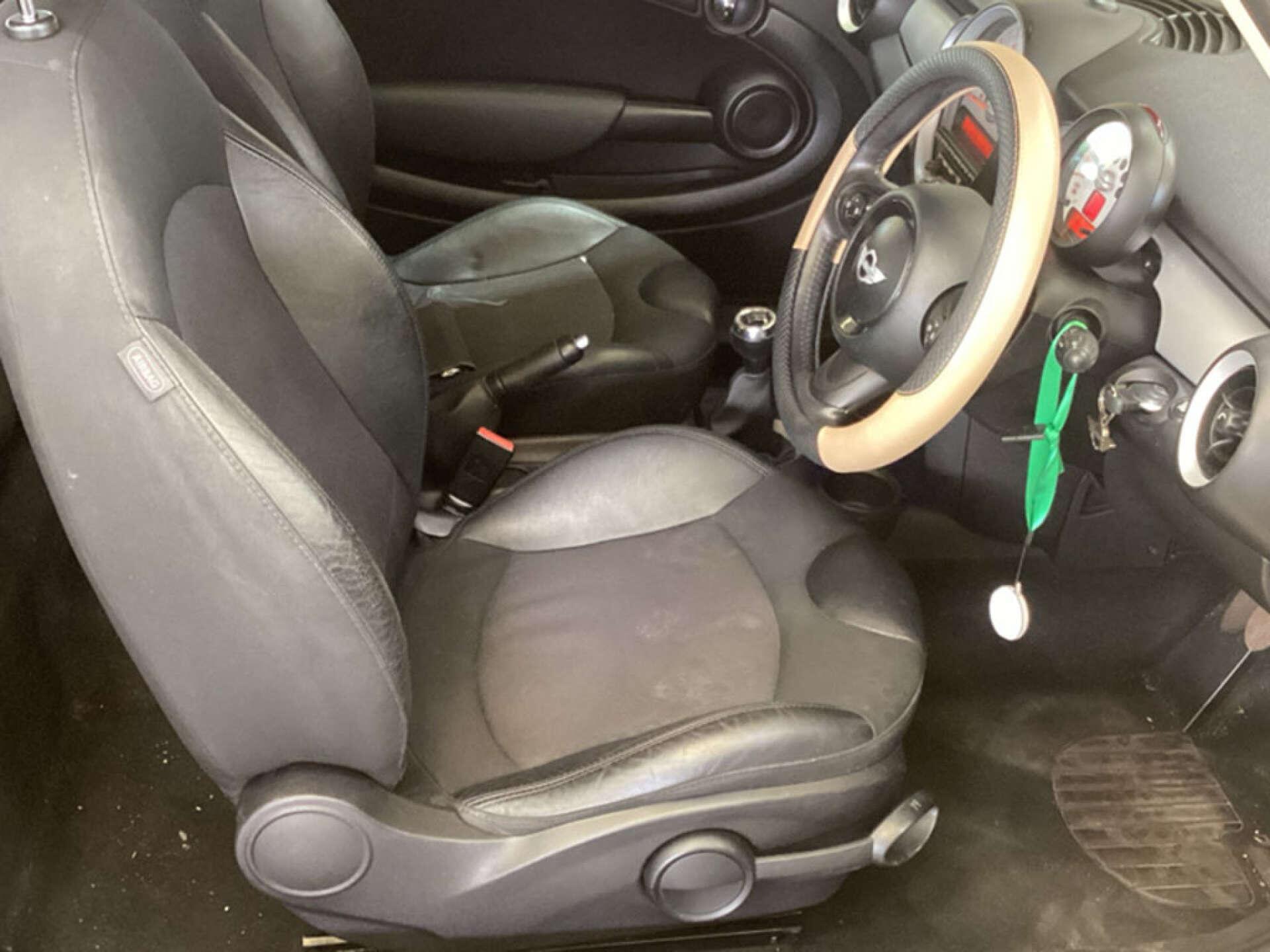 MINI Clubman view 3