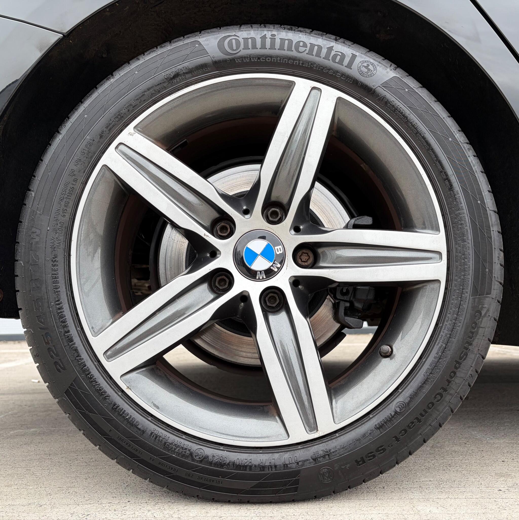 BMW 1 Series view 22