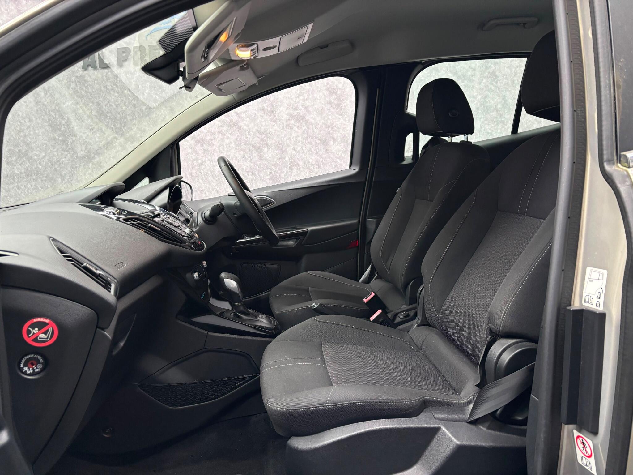 Ford B-Max view 8