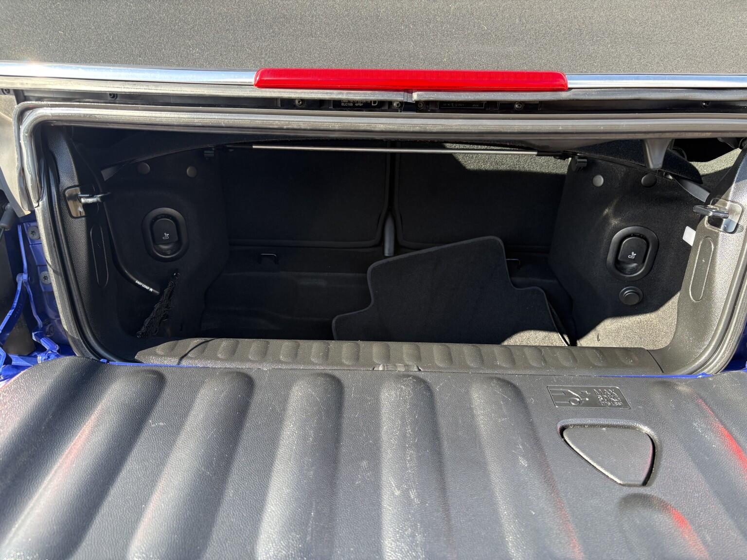 Mini Convertible view 15