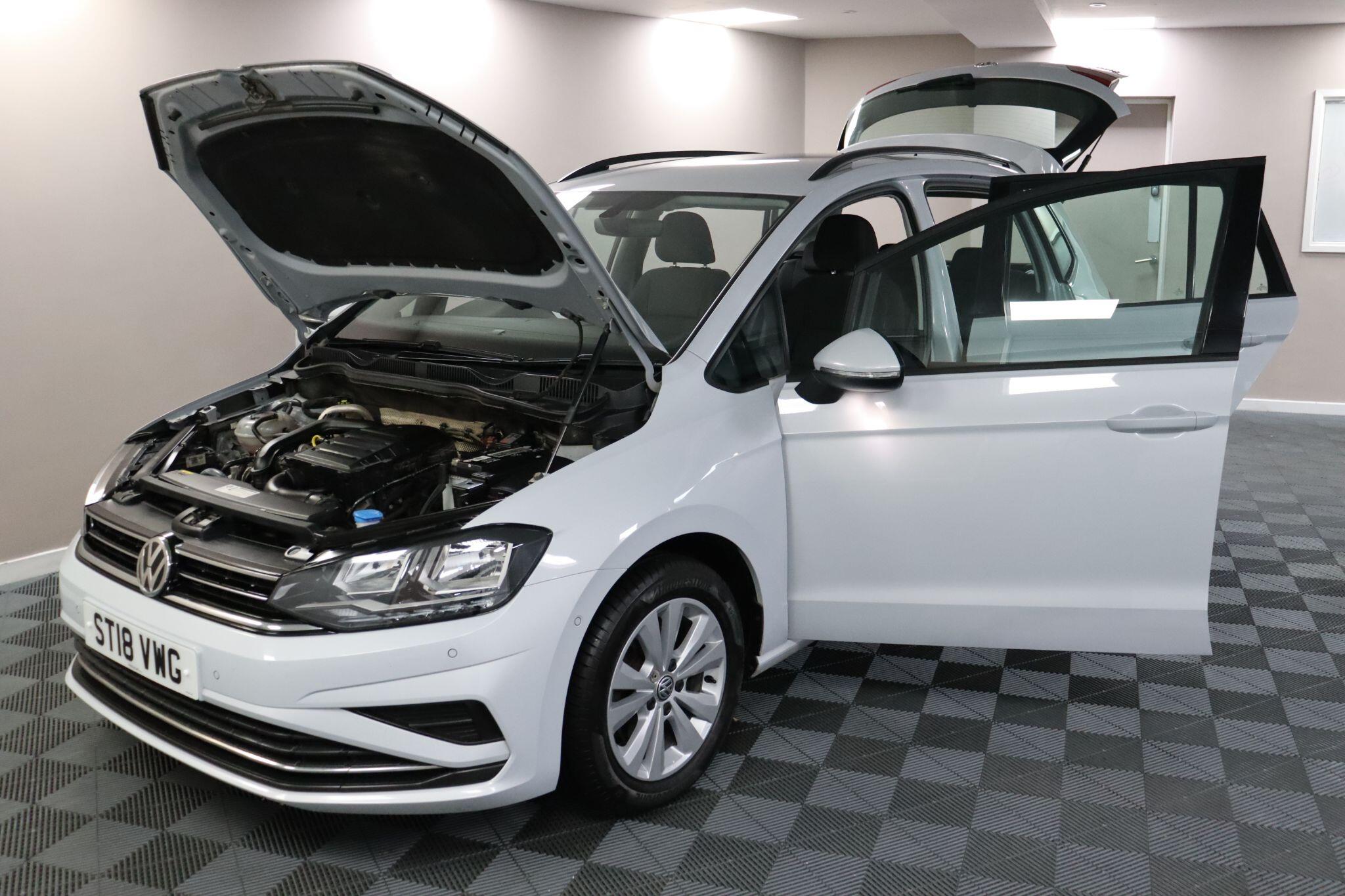 Volkswagen Golf SV view 16