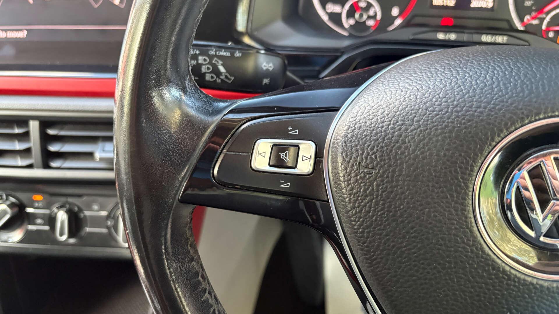 Volkswagen Polo view 17