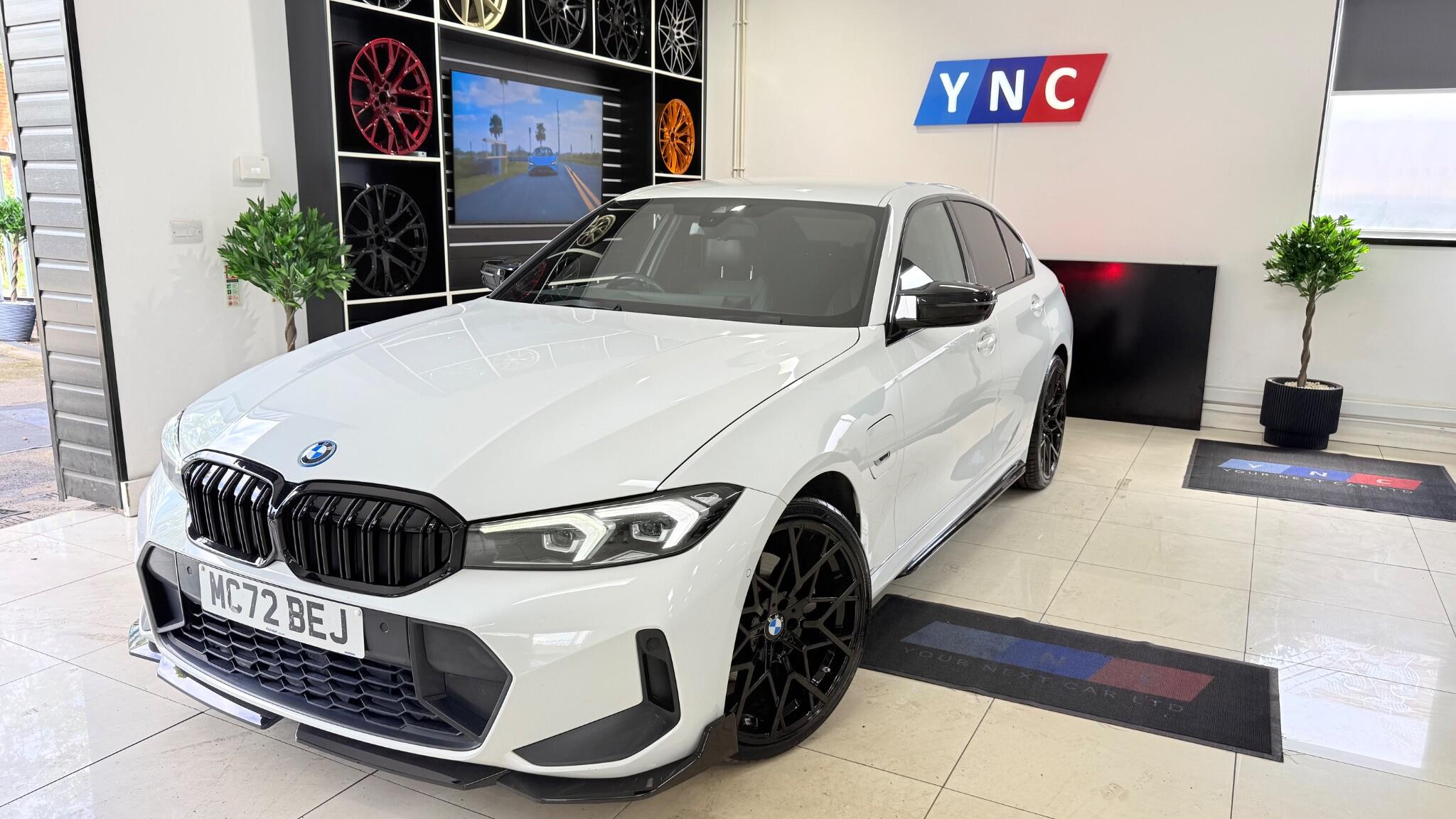 BMW 3 Series view 3