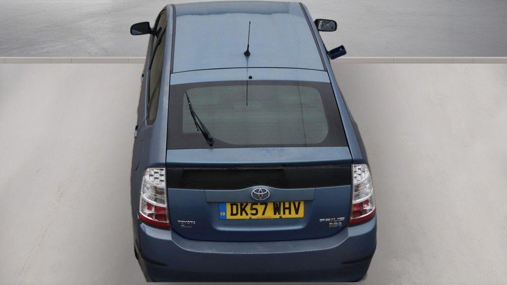 Toyota Prius view 8
