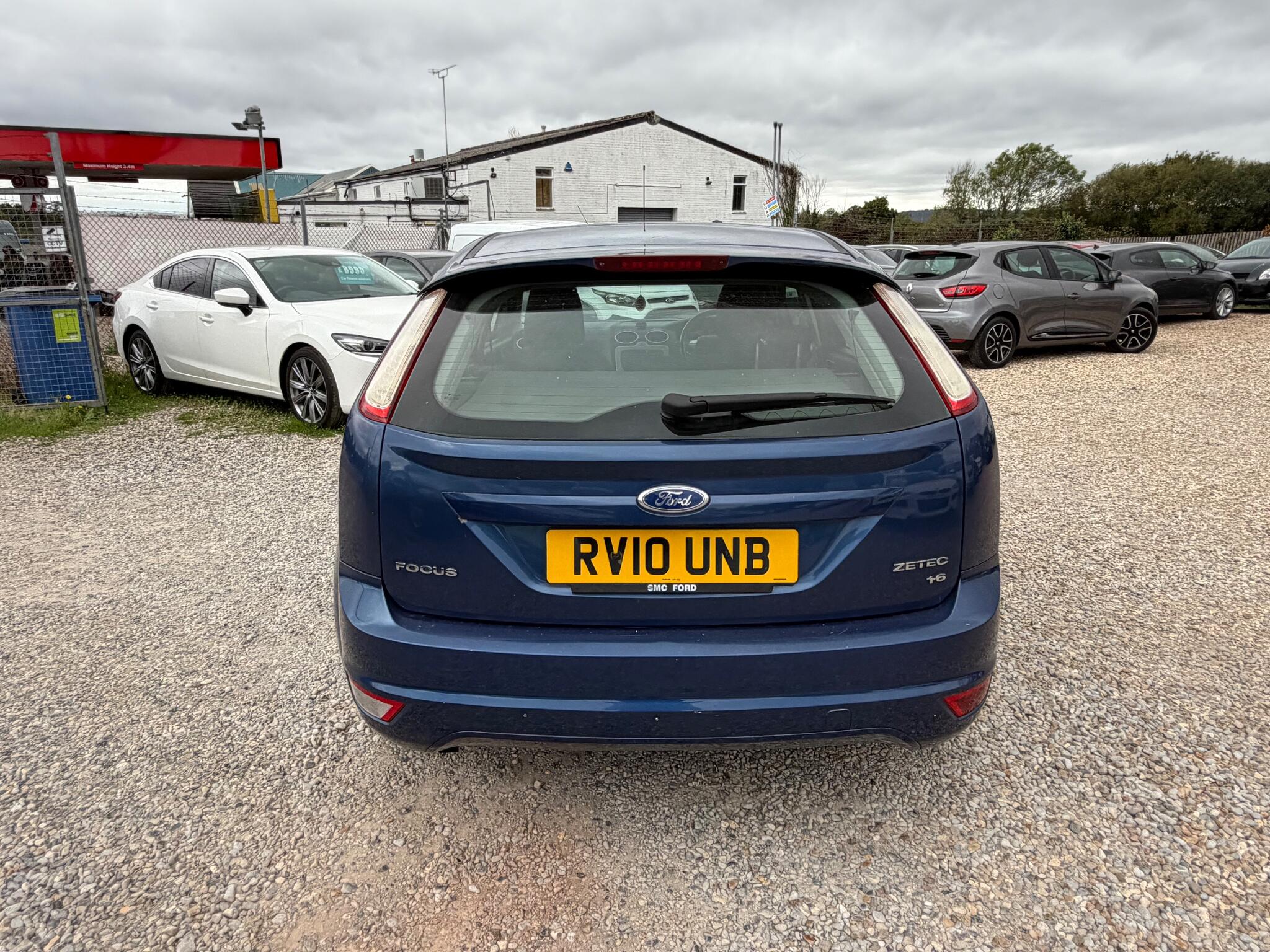 Ford Focus view 8