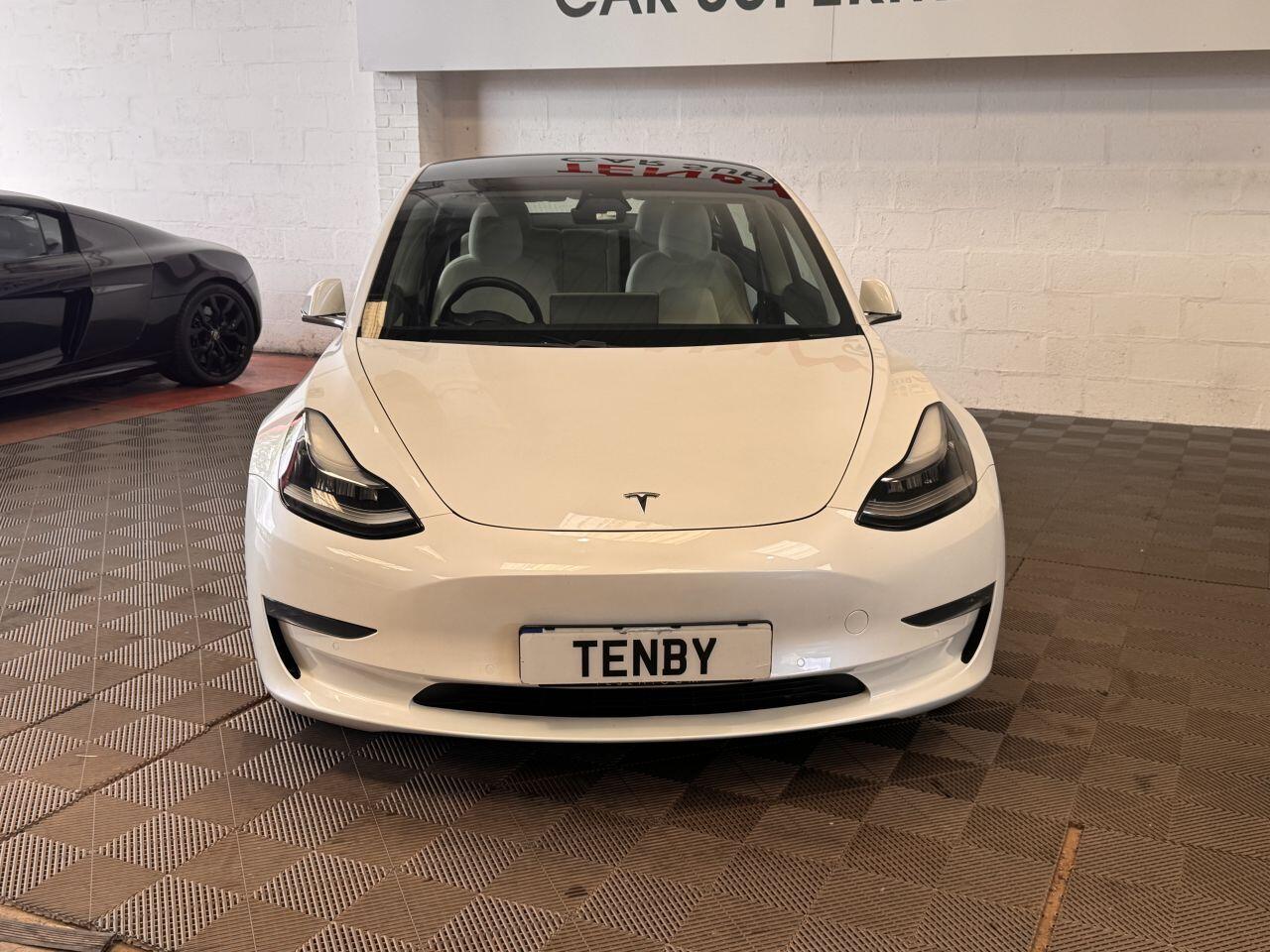 Tesla Model 3 view 3