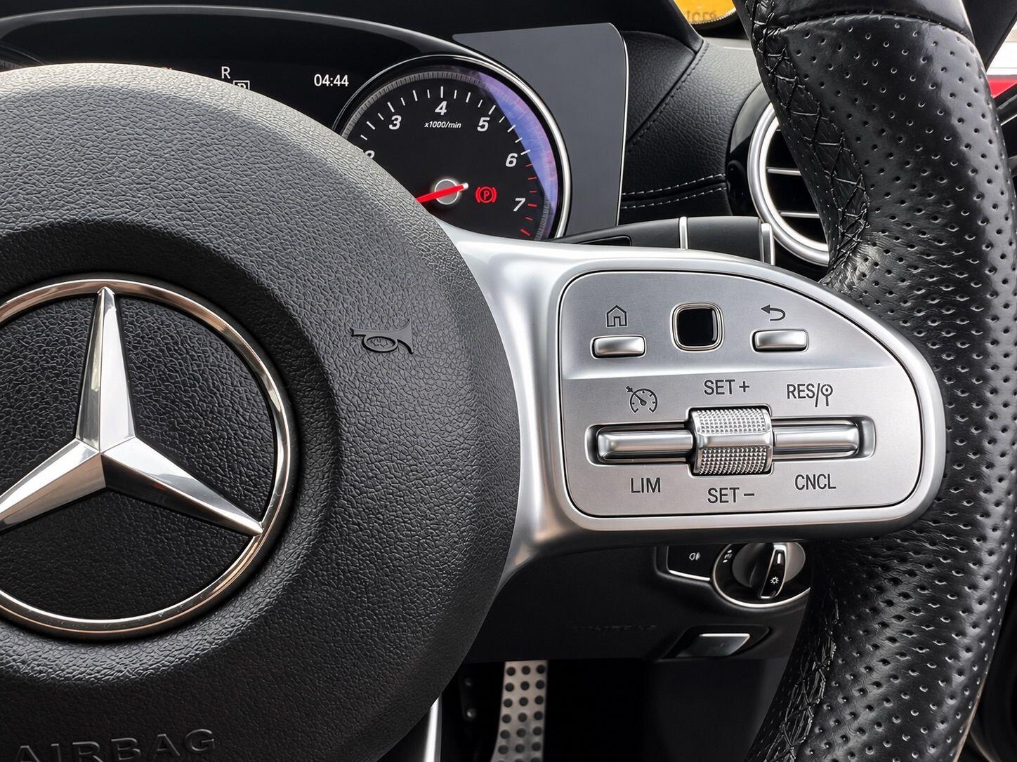 Mercedes-Benz E-Class view 28