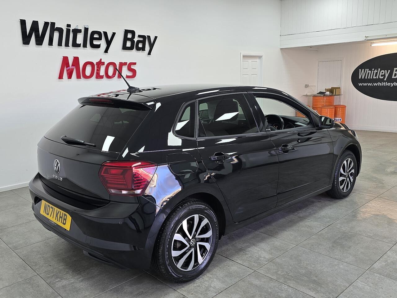 Volkswagen Polo view 3