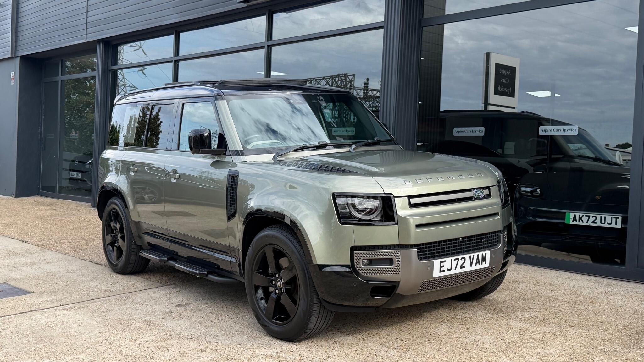Land Rover Defender 110 main image