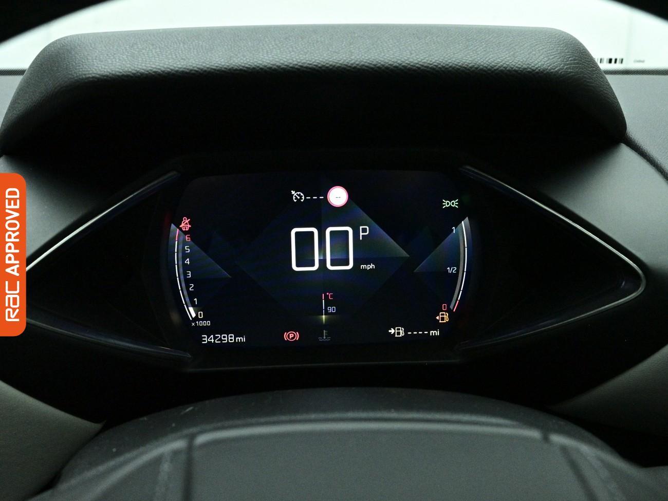 DS Automobiles DS 3 Crossback view 11