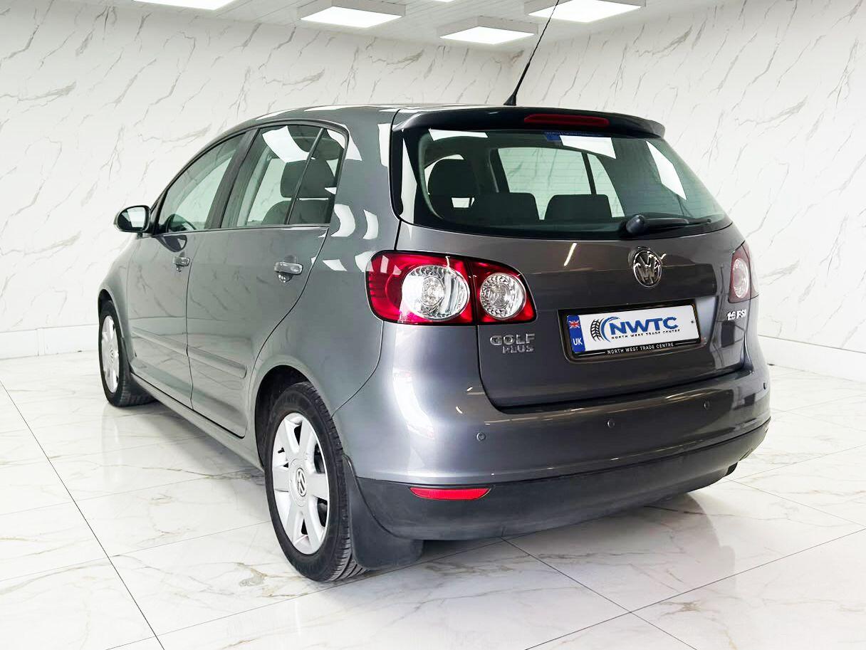 Volkswagen Golf Plus view 9
