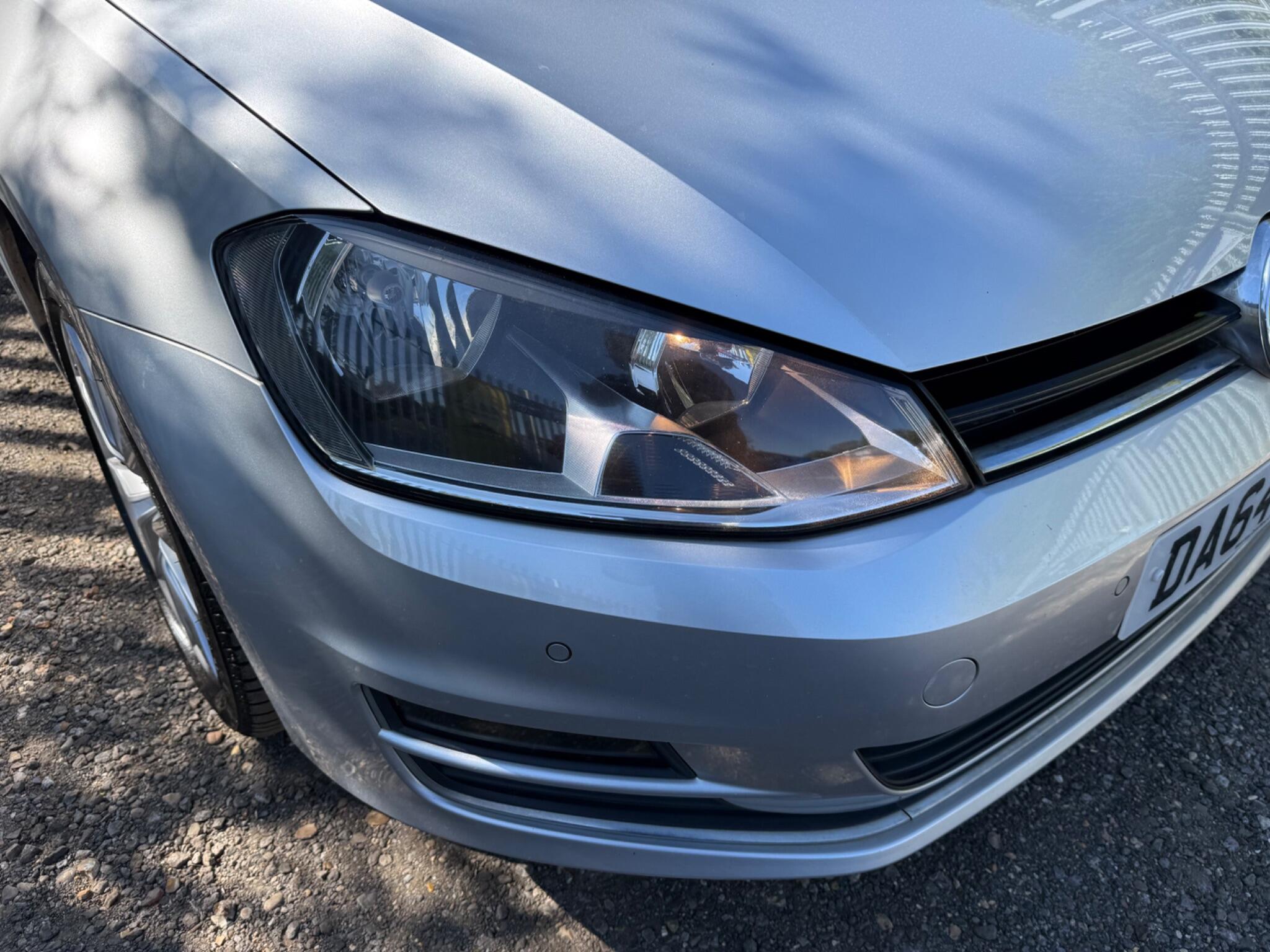 2014 Volkswagen Golf image 35
