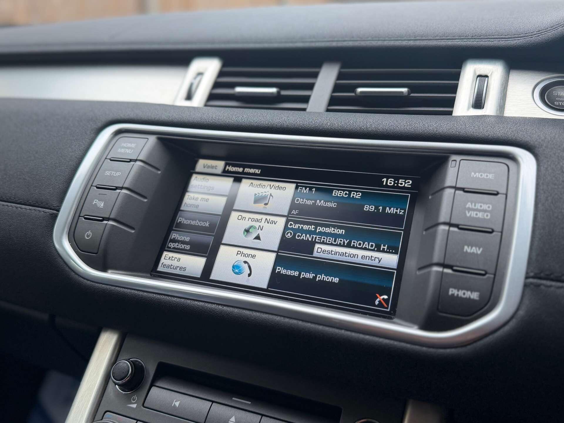 Land Rover Range Rover Evoque view 24