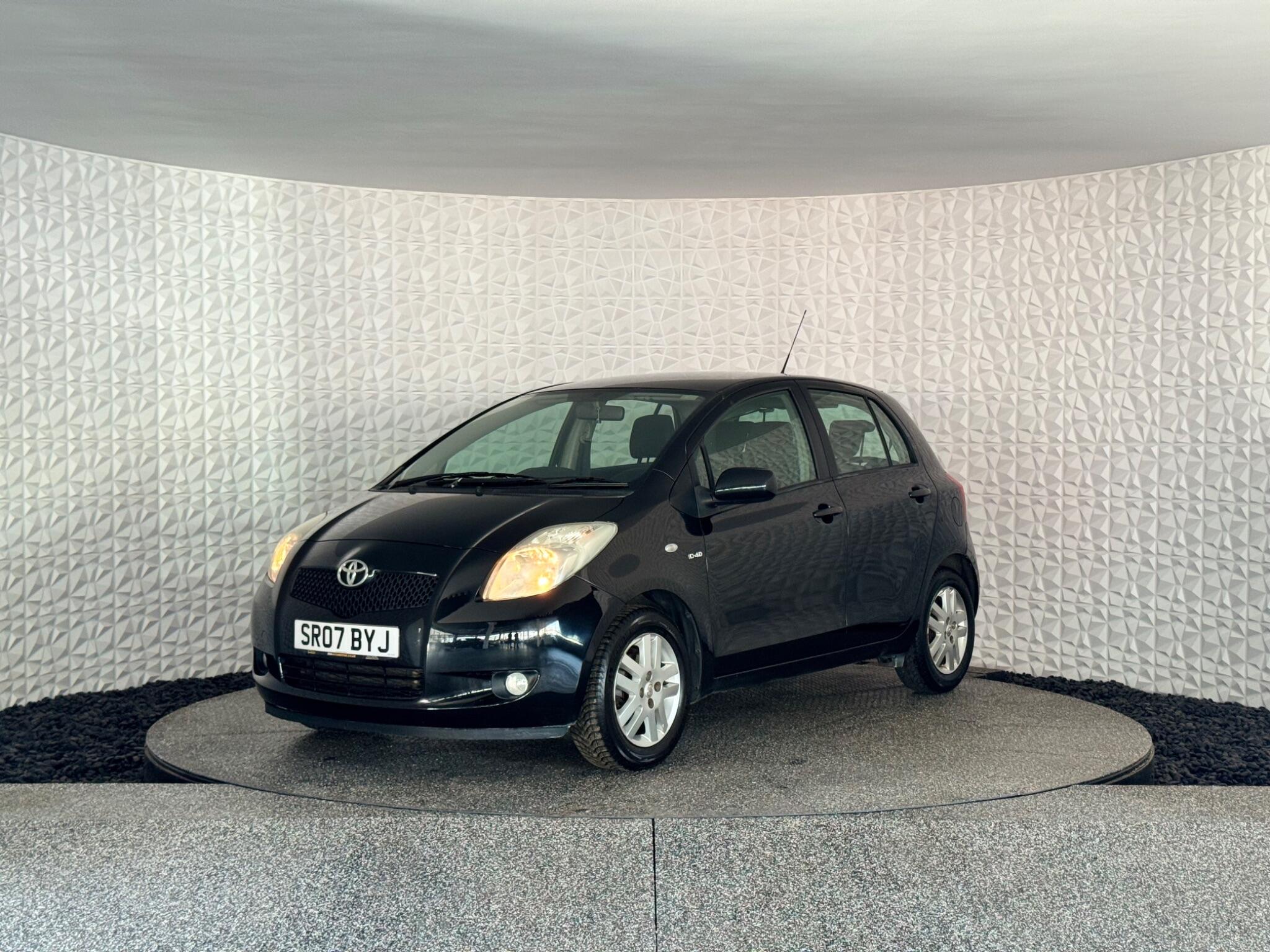 Toyota Yaris view 19