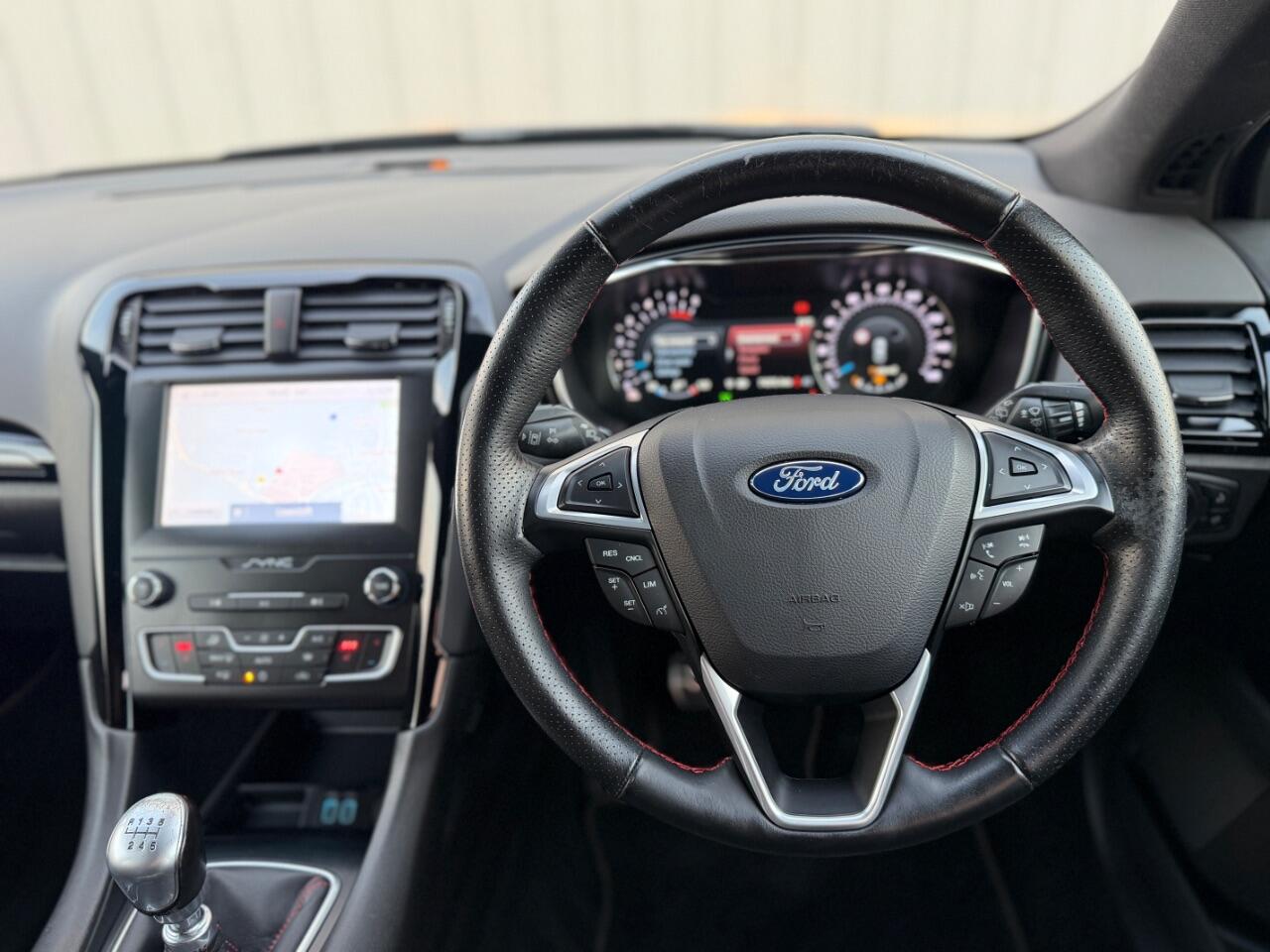 Ford Mondeo view 30