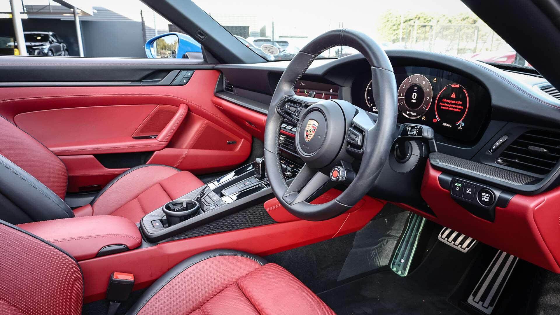 Porsche 911 view 14