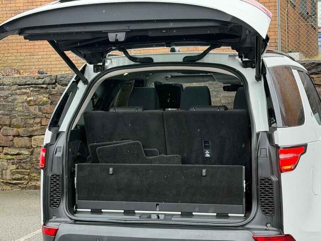 Land Rover Discovery view 25