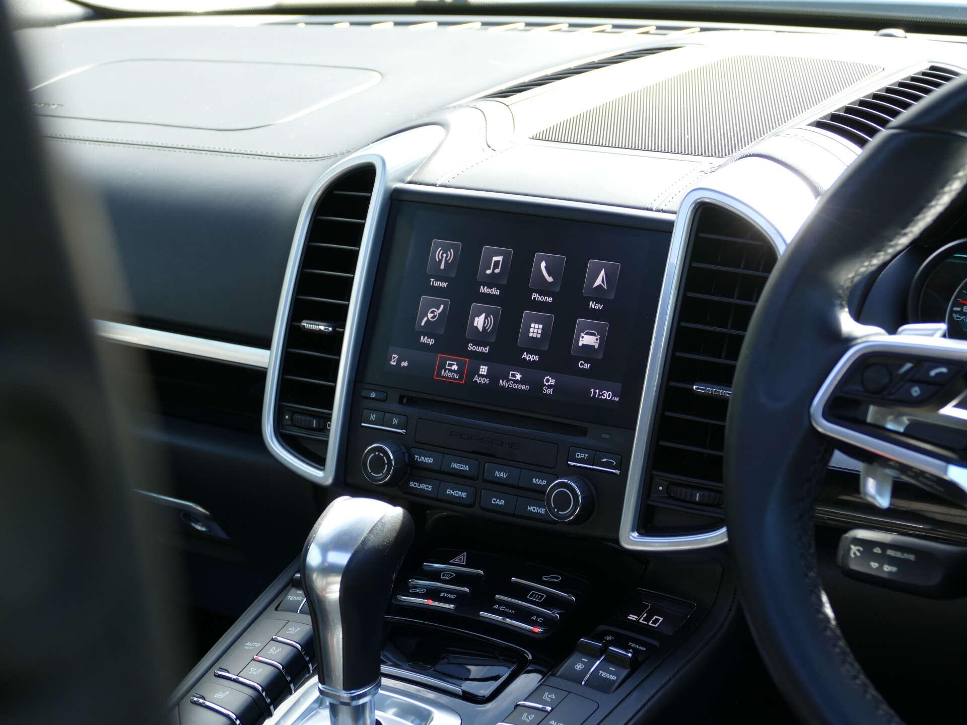 Porsche Cayenne view 23